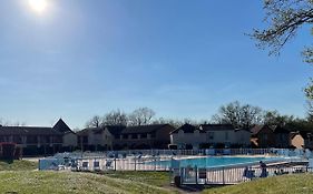 Appartement dans joli village de vacances 47150